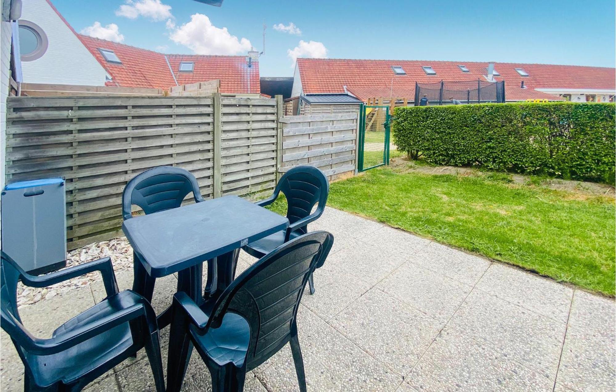 Beautiful Apartment In Bredene With Kitchen Esterno foto